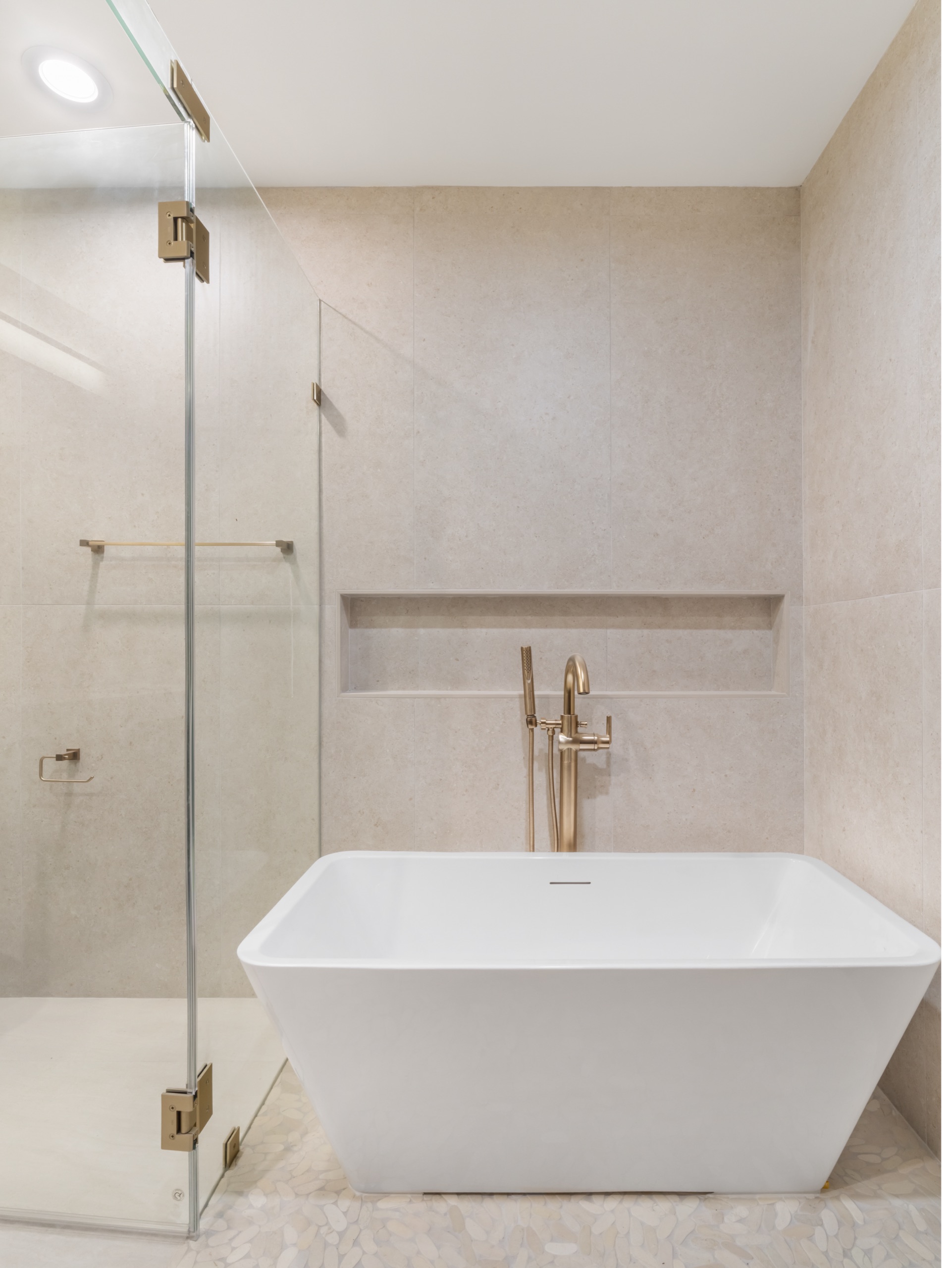 La Cañada baths — 5blox Interior Design