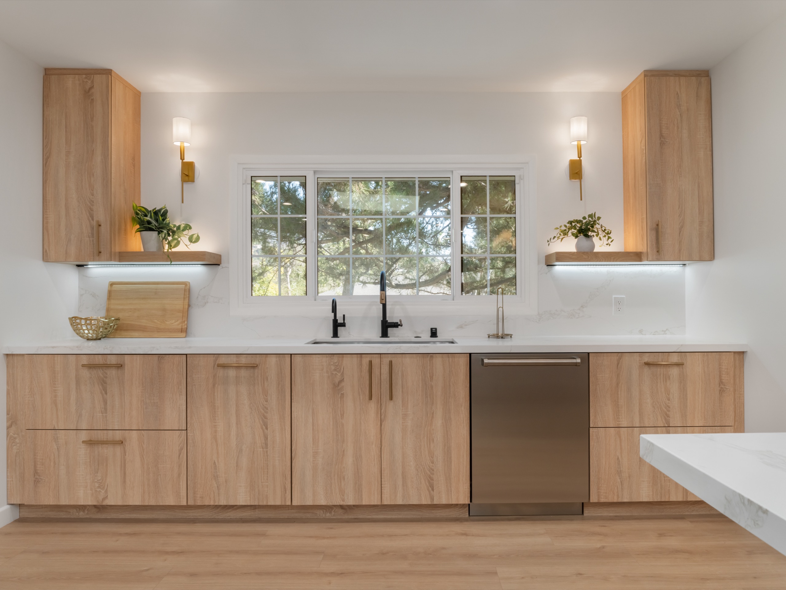 La Cañada kitchen — 5blox Interior Design