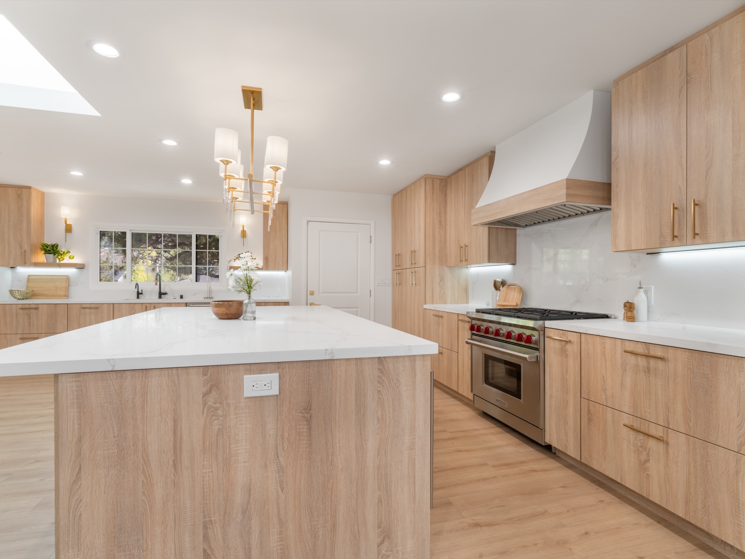 La Cañada kitchen — 5blox Interior Design