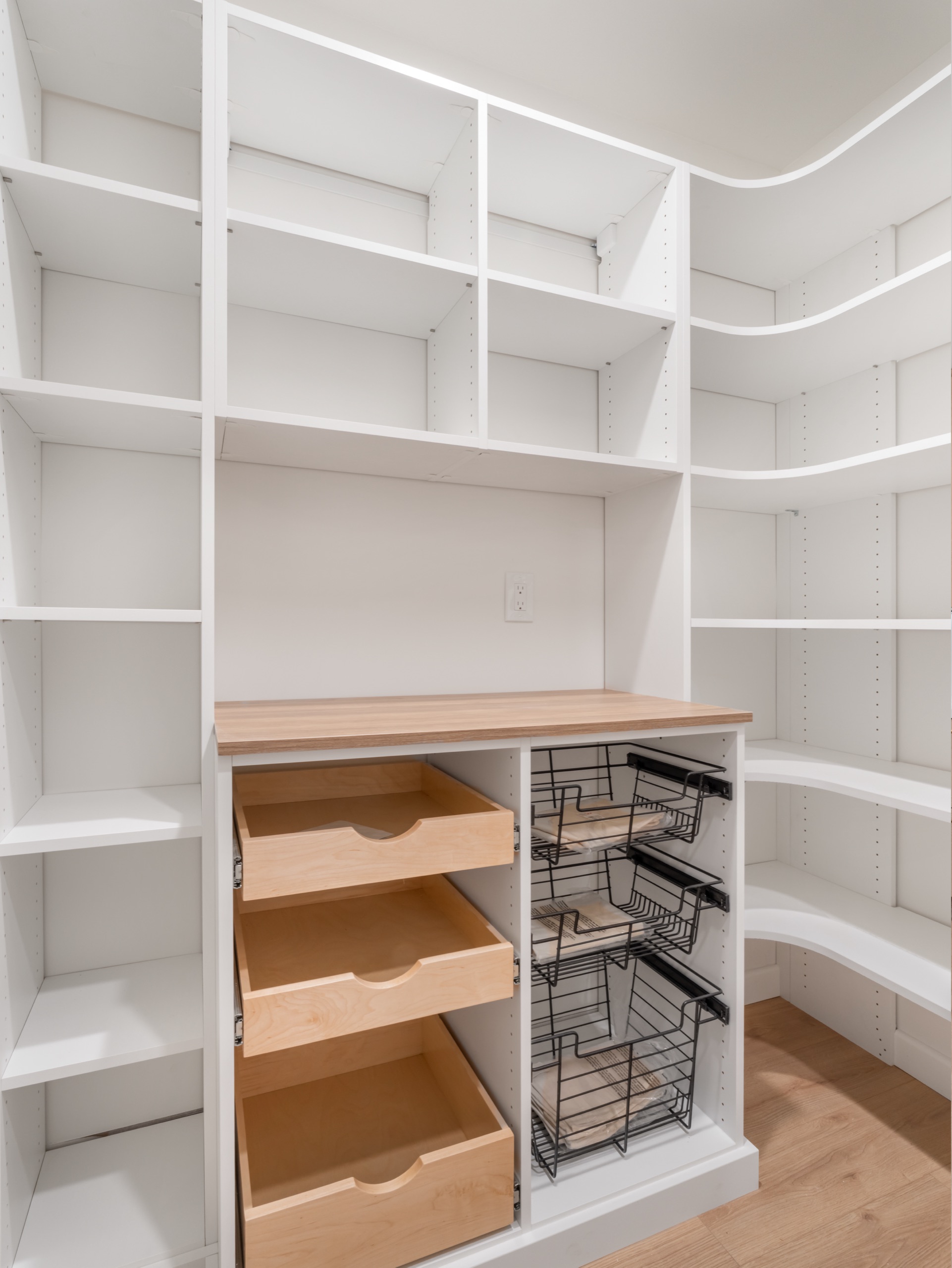 La Cañada kitchen — 5blox Interior Design