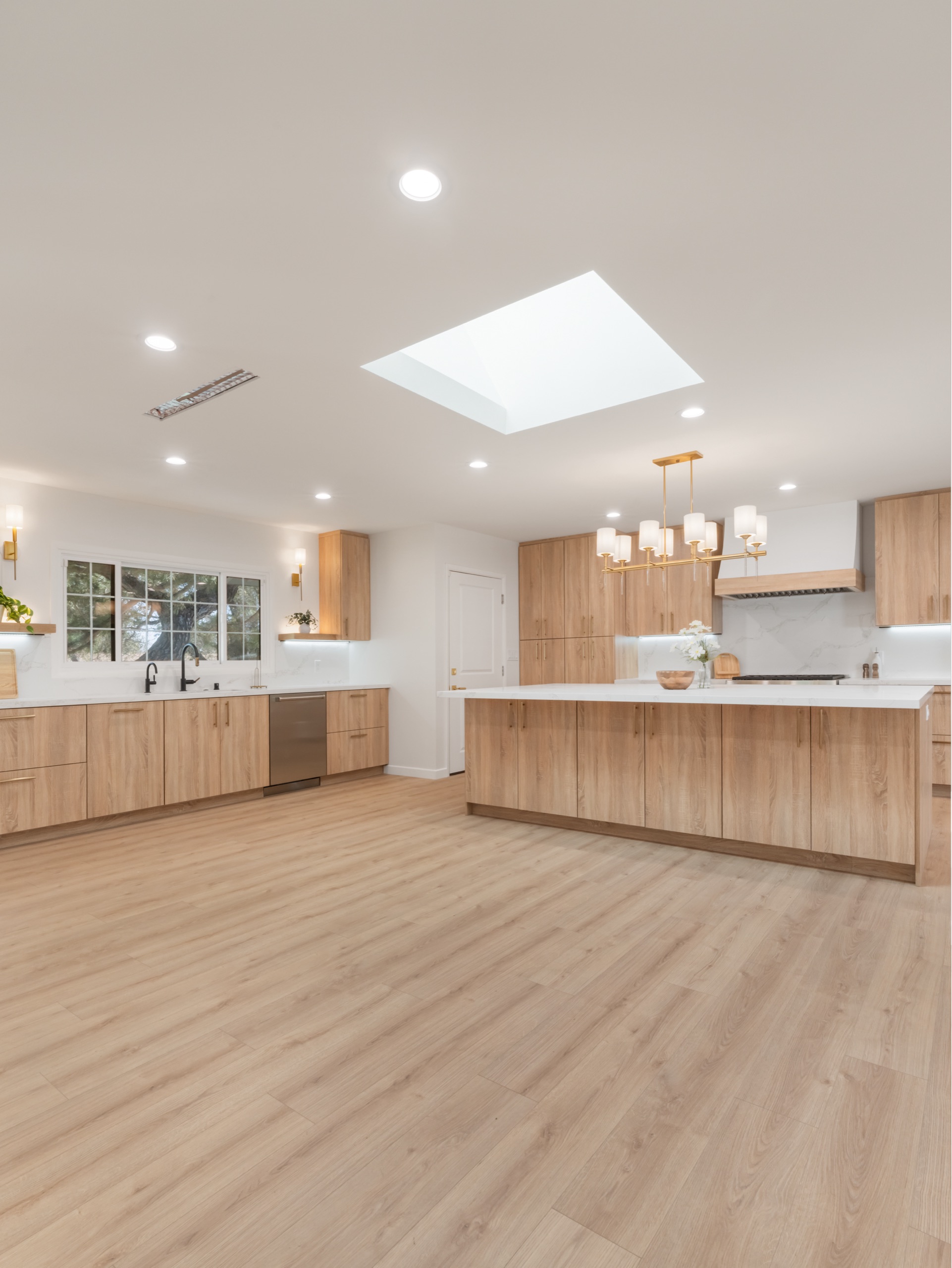 La Cañada kitchen — 5blox Interior Design