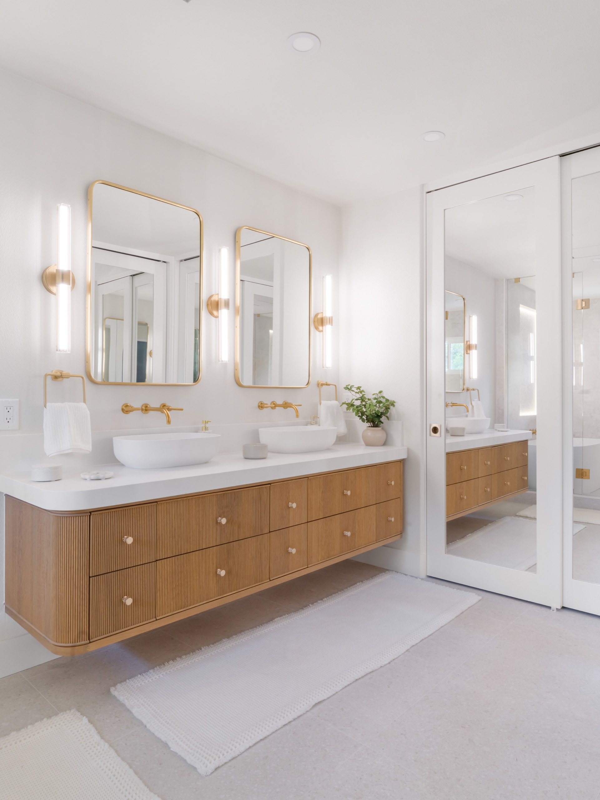 Manhattan Beach primary suite — 5blox Interior Design