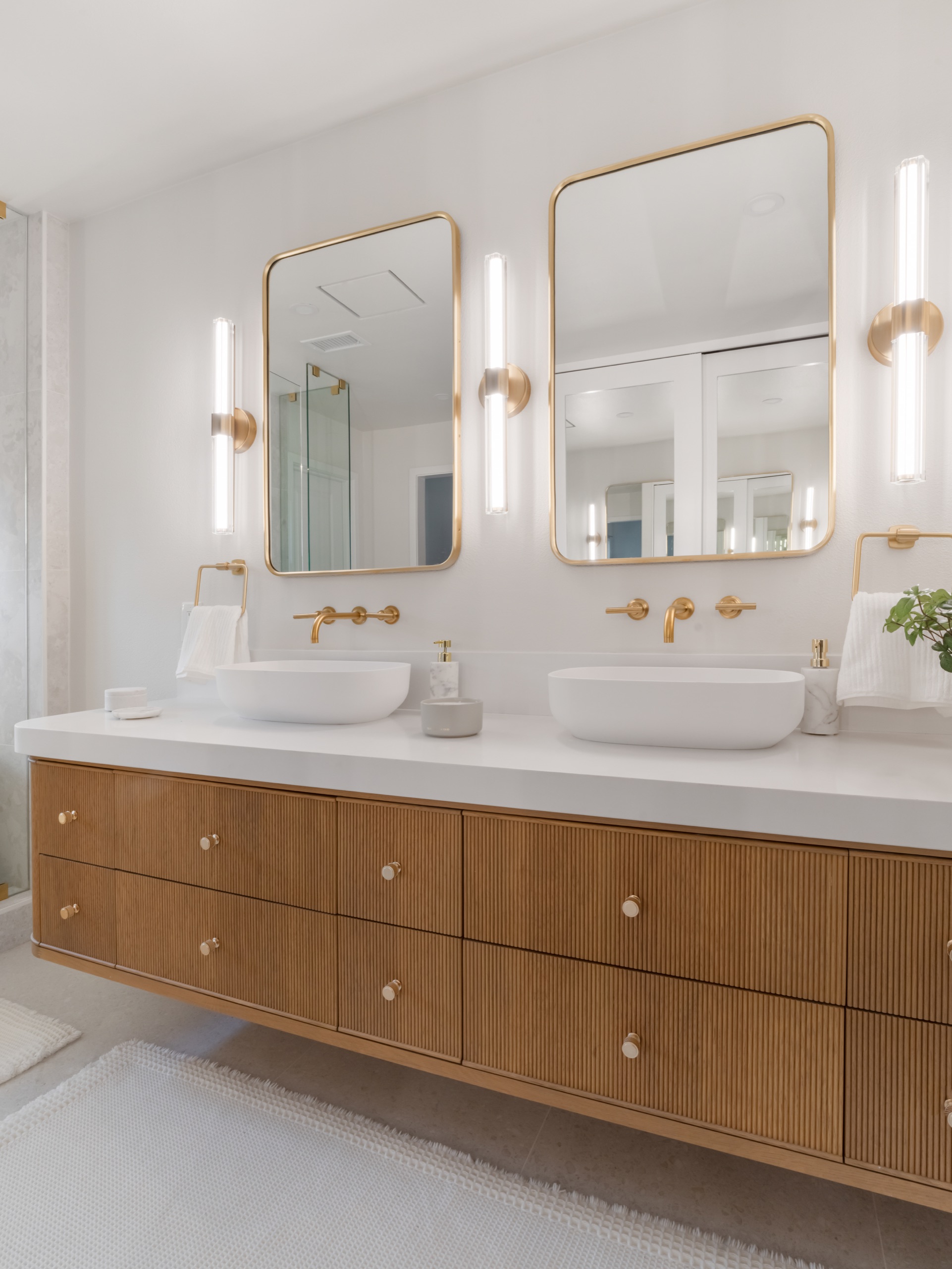 Manhattan Beach primary suite — 5blox Interior Design