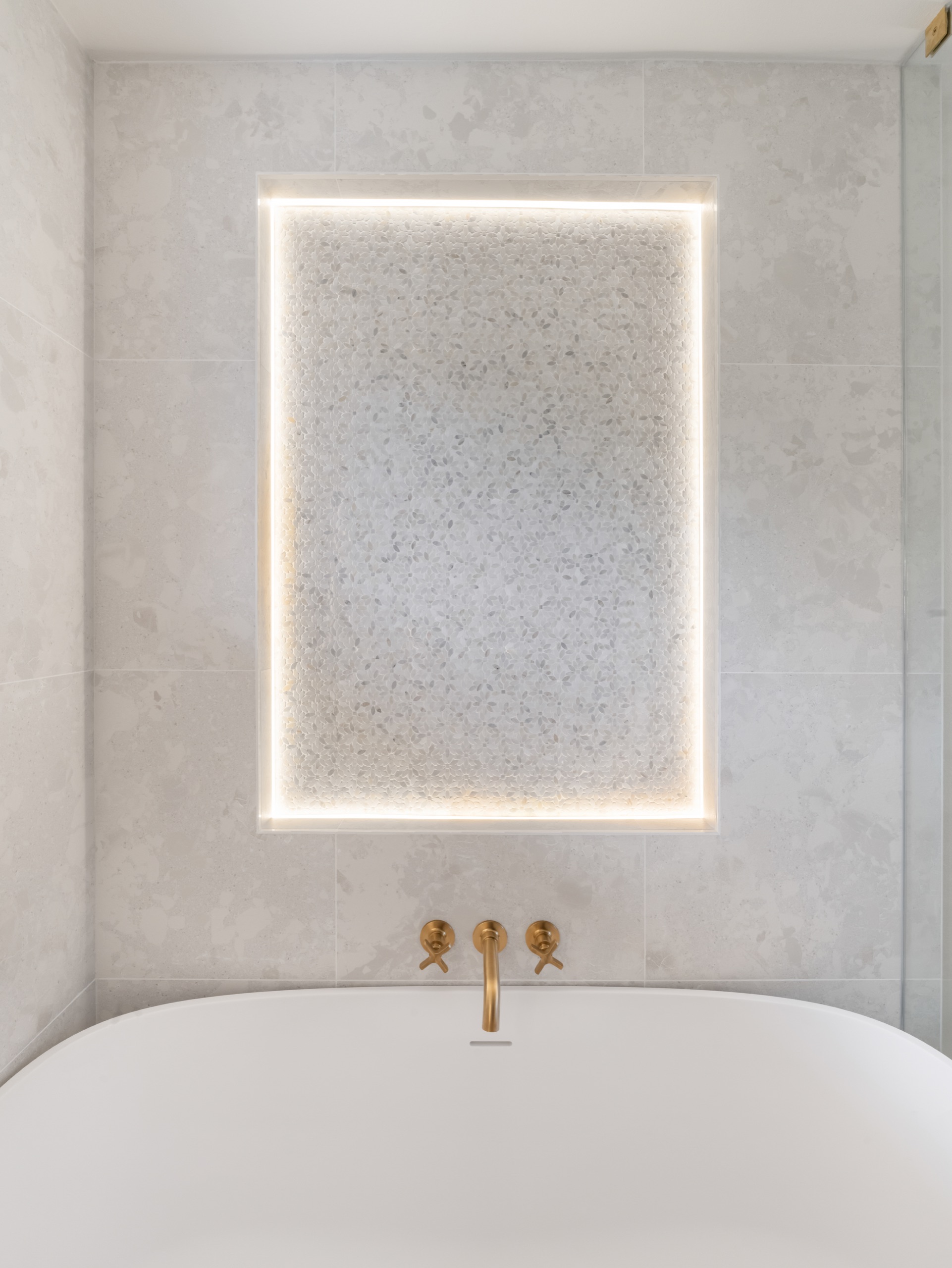 Manhattan Beach primary suite — 5blox Interior Design
