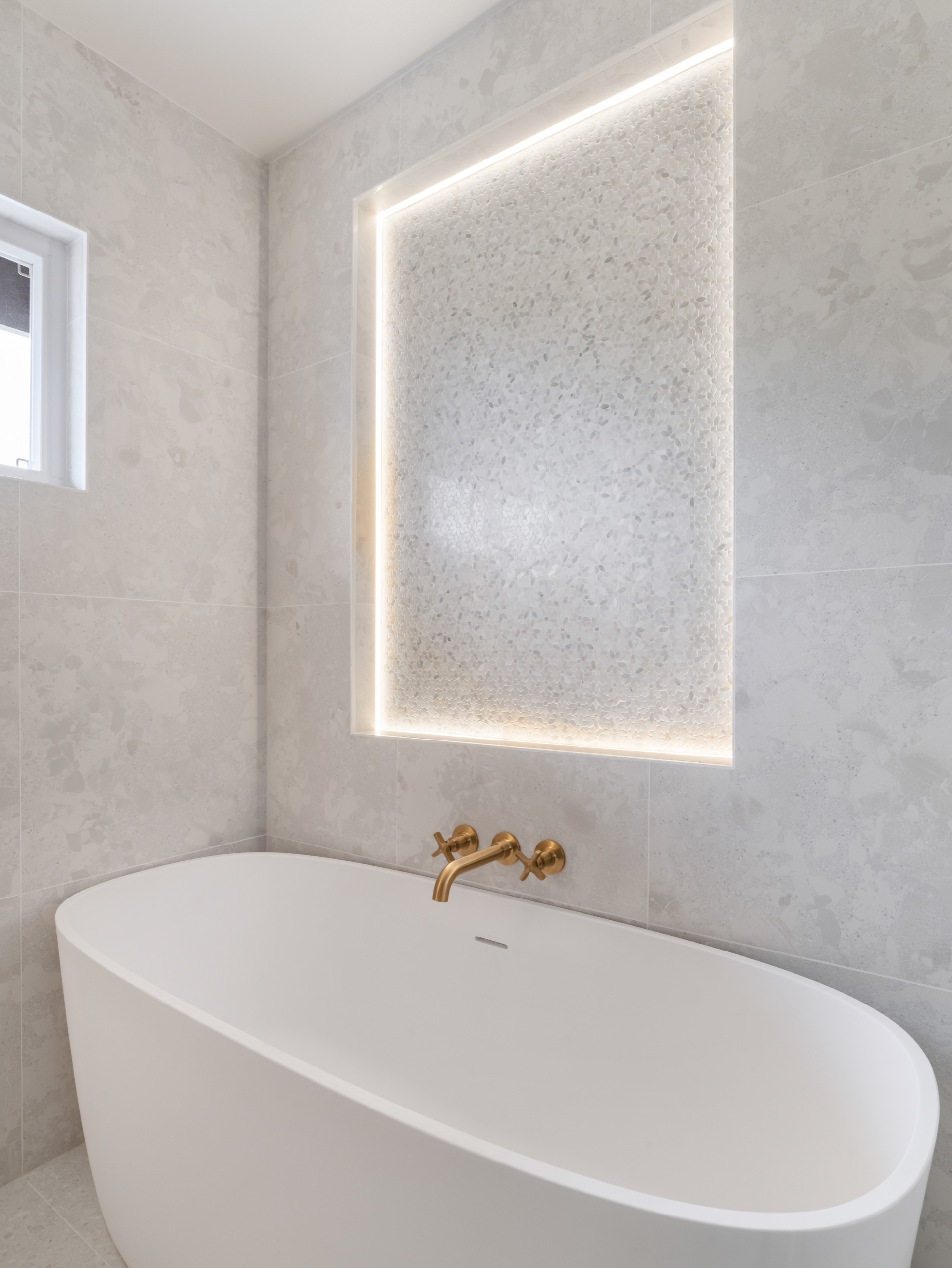 Manhattan Beach primary suite — 5blox Interior Design