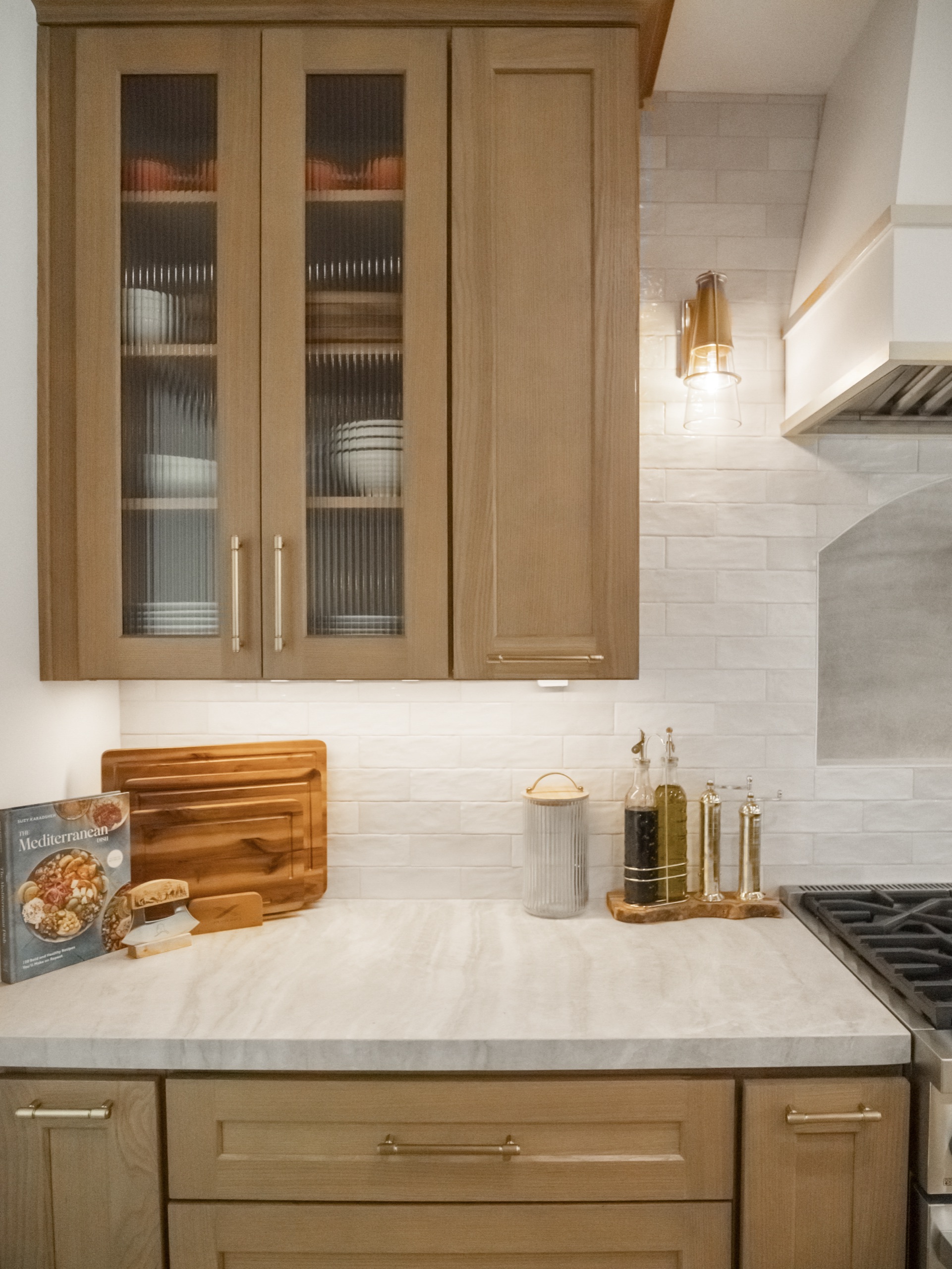 Van Nuys kitchen — 5blox Interior Design