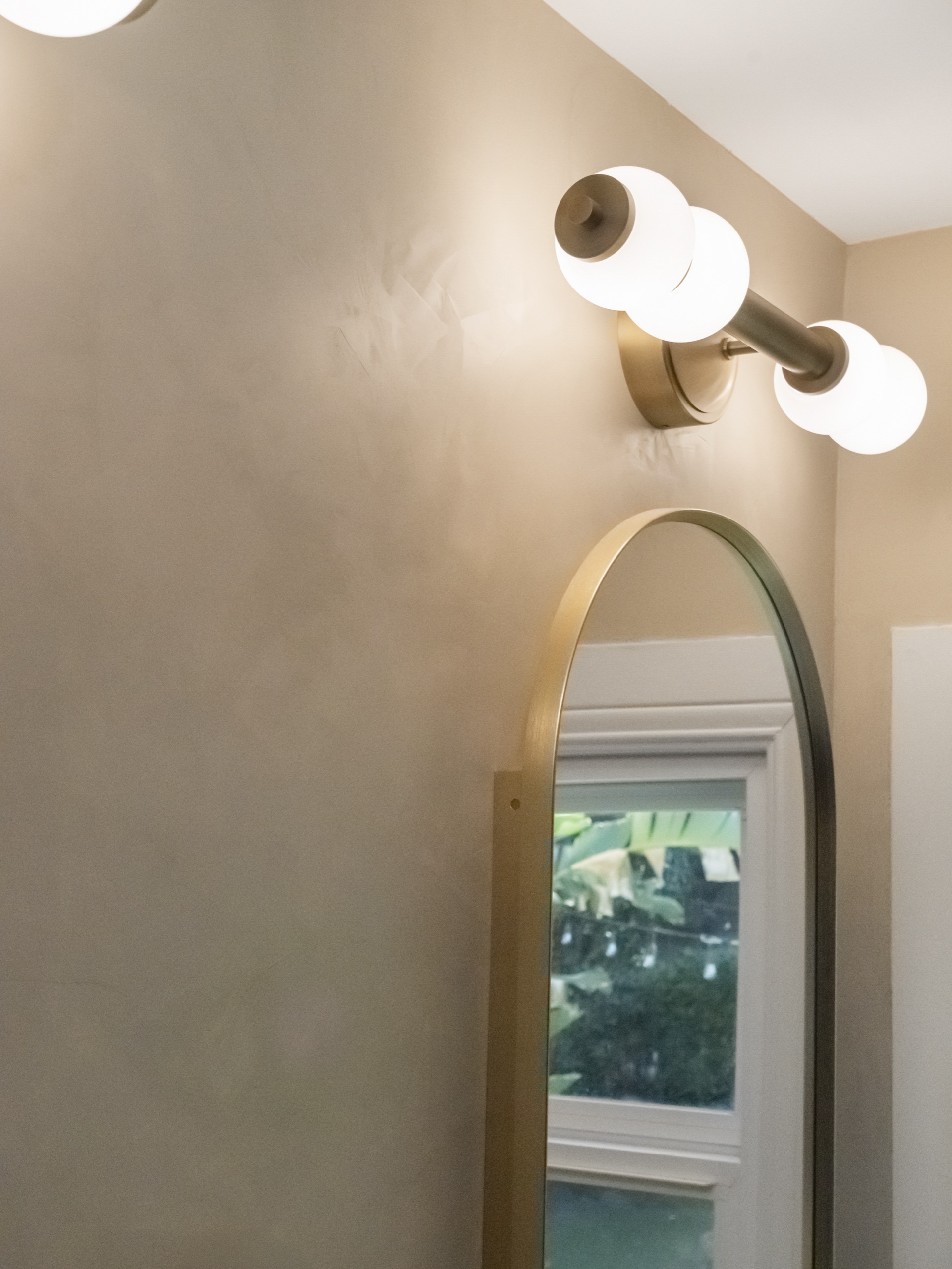 Van Nuys kitchen — 5blox Interior Design