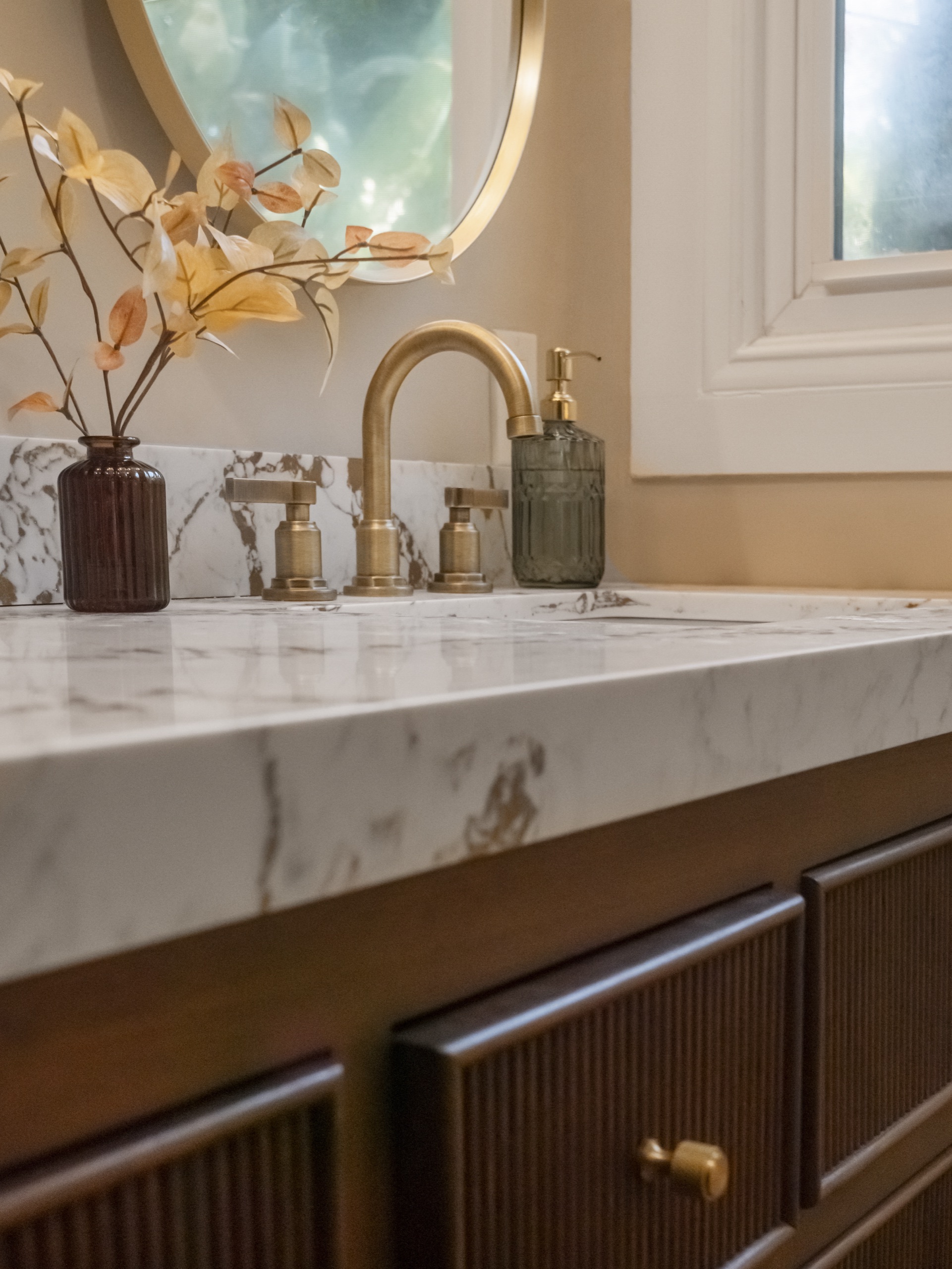 Van Nuys kitchen — 5blox Interior Design