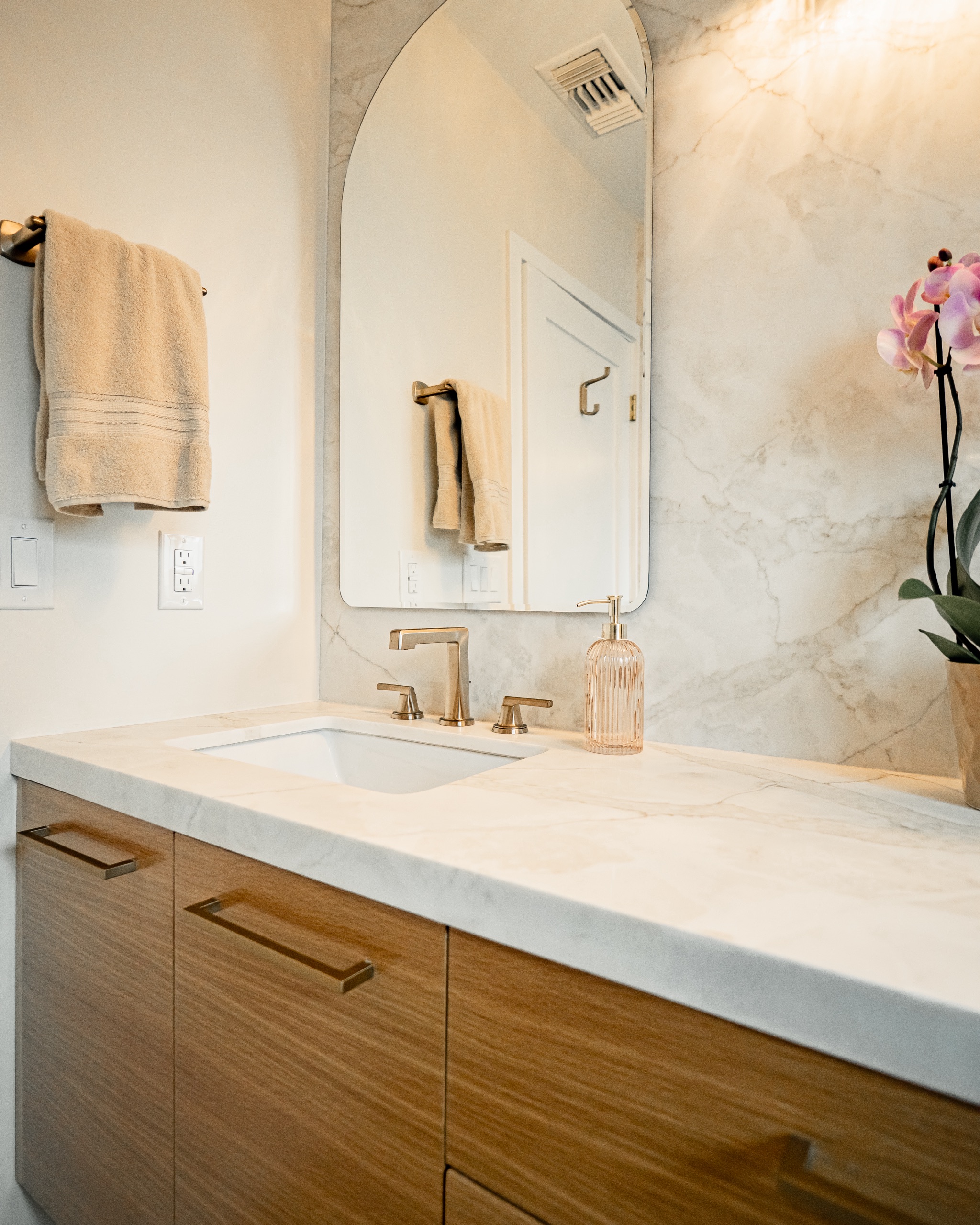 Westchester primary suite — 5blox Interior Design