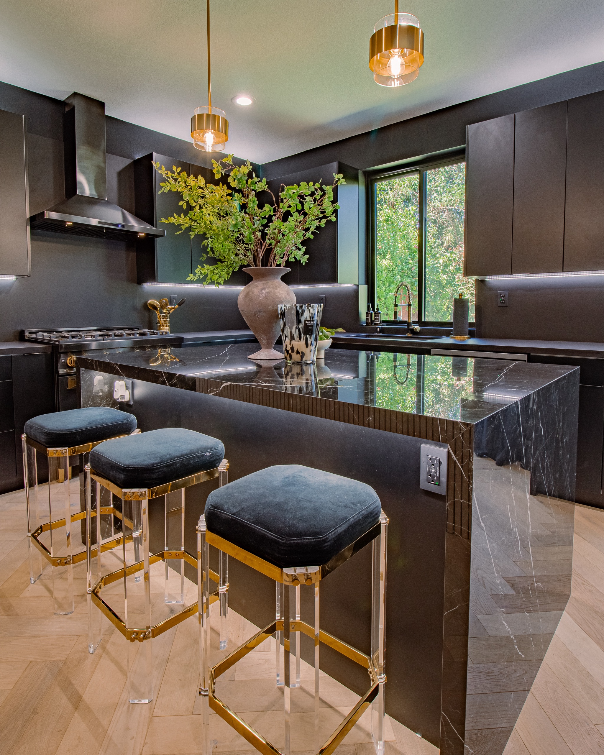 Winnetka kitchen — 5blox Interior Design
