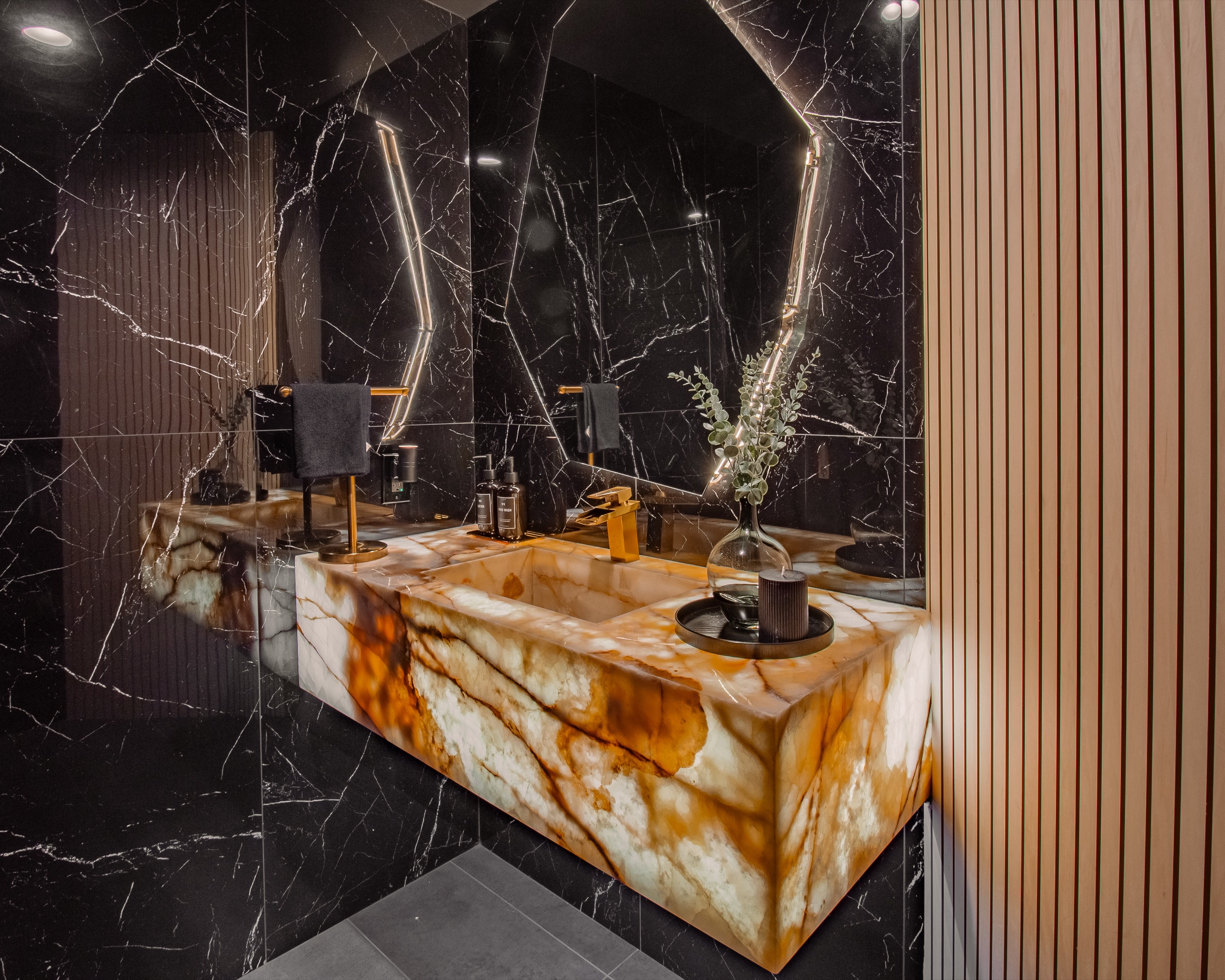 Winnetka powder room — 5blox Interior Design